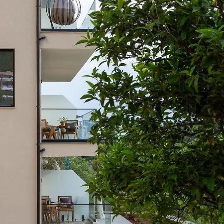 Inn Garden Himare