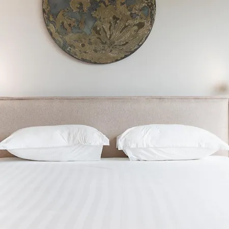 Inn Garden Himare